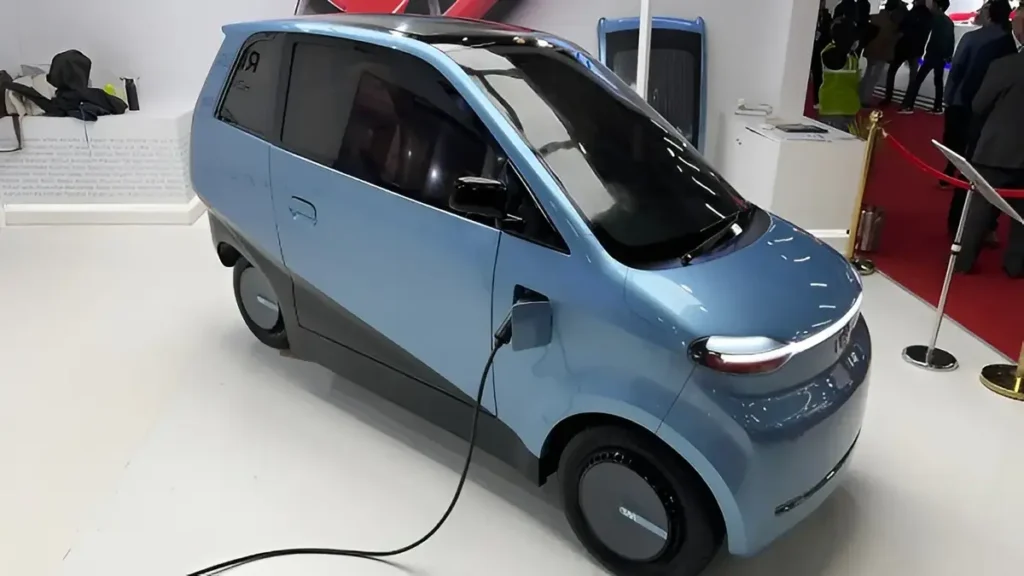 Solar Car Breaks Boundaries: 700km Range, 150km/h Speed, Yours for Just ₹45,000!